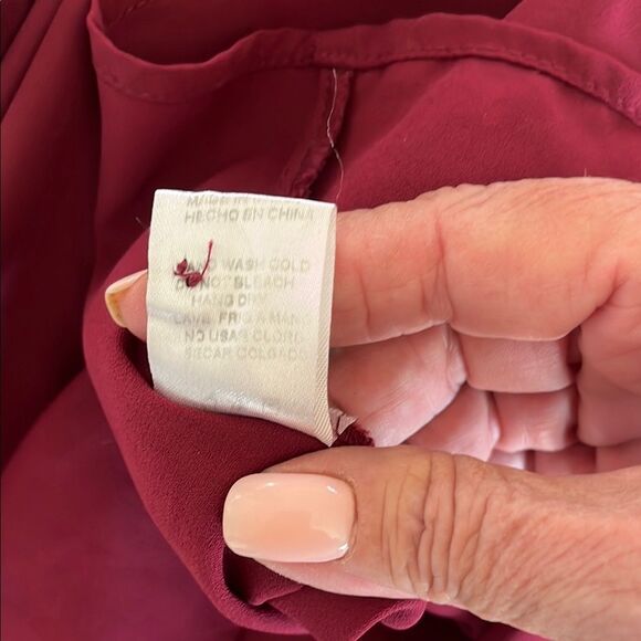 Red Fitted Cap Sleeve Buttoned Blouse Size S GUC - Picture 5 of 6